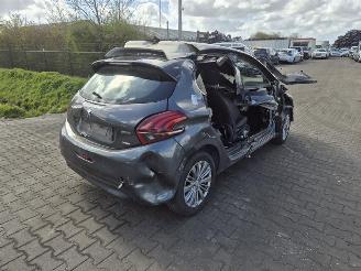 Uttjänta bilar auto Peugeot 208 1.6 HDi 2015/10