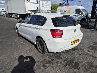 BMW 1-serie 116d picture 2