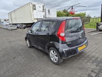 Opel Agila 1.0 12v picture 2