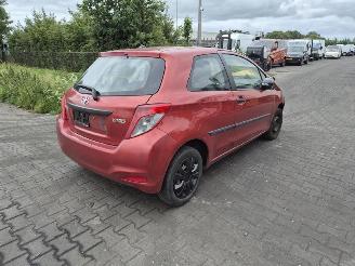 skadebil auto Toyota Yaris 1.0 12v 2012/6