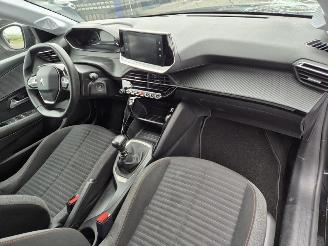 Peugeot 208 1.2 Vti picture 10