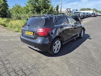 Vrakbiler auto Mercedes A-klasse 180 2016/4