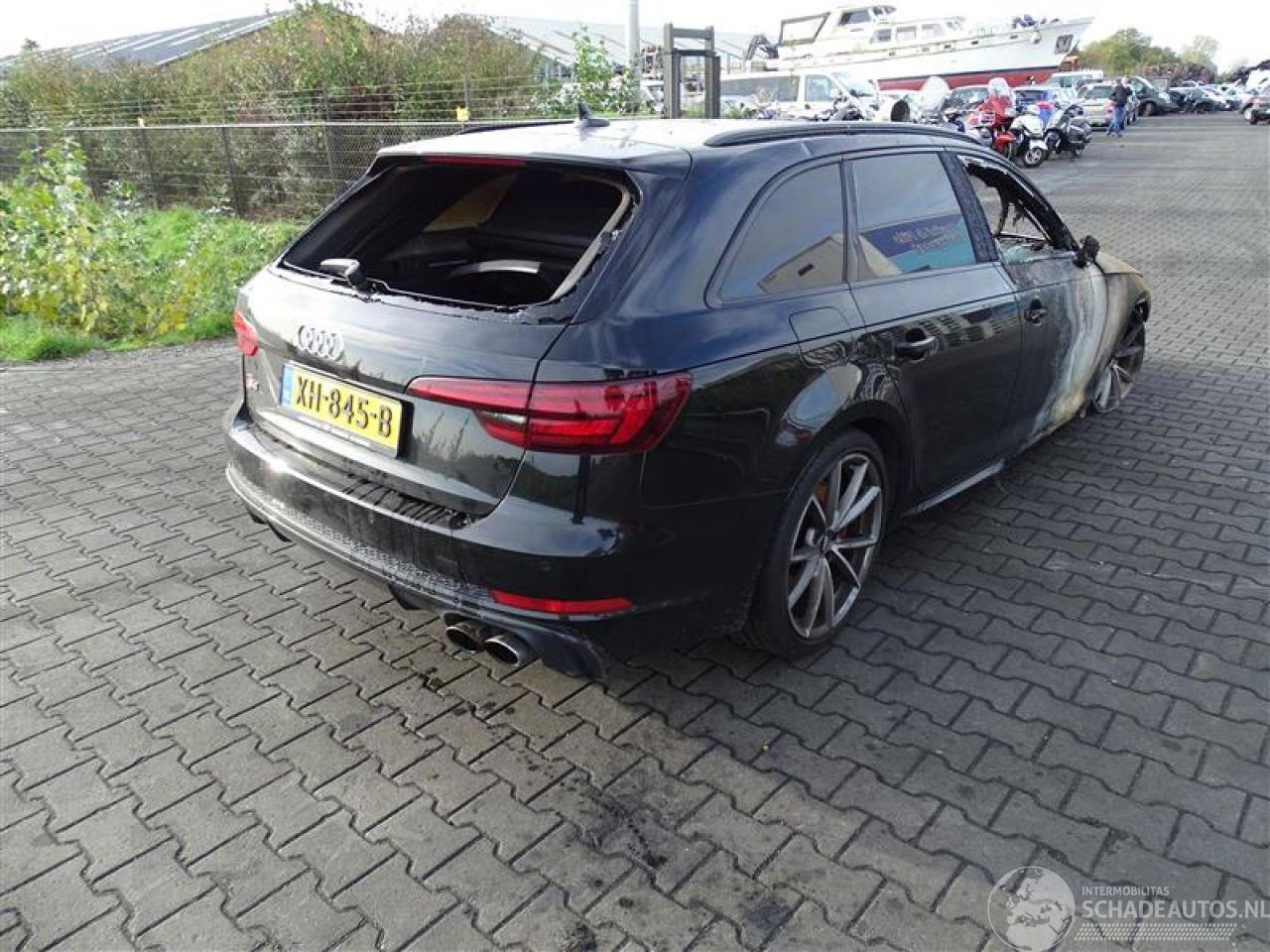 Audi S4 AVANT 3.0 TFSi