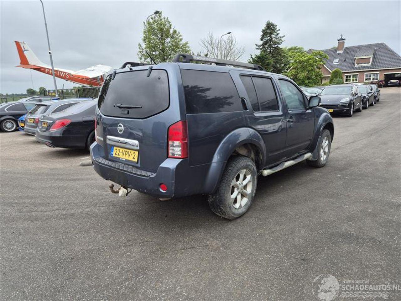 Nissan Path-finder 2.5 dCi 4x4 VAN