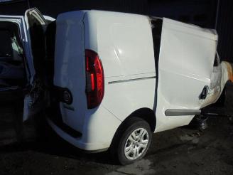 Salvage car Fiat Doblo Doblo Cargo (263), Van, 2010 1.6 D Multijet 2017/2