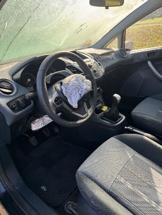 Ford Fiesta  picture 17