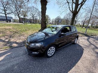 krockskadad bil auto Volkswagen Polo 55 kW (75 PK)  1199 cc. 2011/2