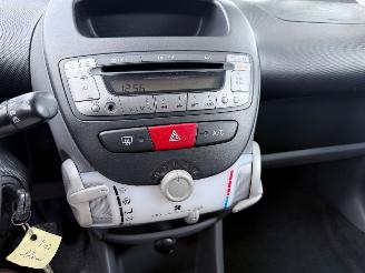 Peugeot 107 50 kW (68 PK)  998 cc. picture 11