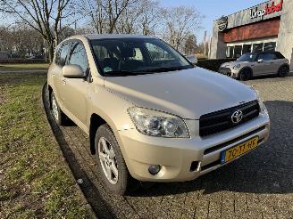 Toyota Rav-4  picture 7