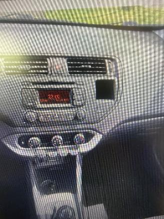 Kia Rio  picture 23
