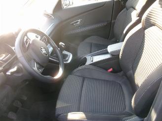 Renault Grand-scenic 1.7 Dci Corporate Edition picture 27