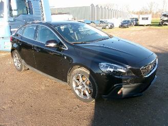 Volvo V-40 1.6 D - Cross Country picture 3