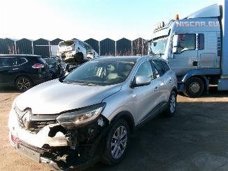 skadebil auto Renault Kadjar 1.2 Intens RS 2017/1