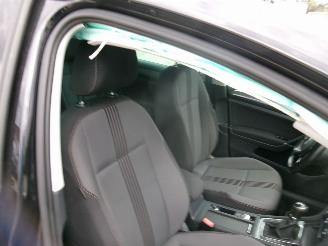 Volkswagen Golf 1.2 Allstar - 5 Drs picture 19