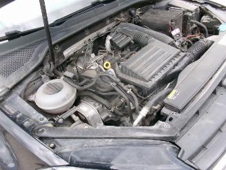 Volkswagen Golf 1.2 Allstar - 5 Drs picture 32