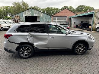 Mitsubishi Outlander 2.0 16V 4x2 SUV  Benzine 1.998cc 110kW (150pk) picture 6