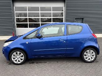 Mitsubishi Colt 1.1 12V Hatchback  Benzine 1.124cc 55kW (75pk) FWD picture 2