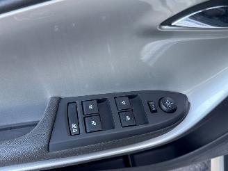 Opel Ampera 1.4 16V Hatchback  Elektrisch Benzine 1.398cc 111kW (151) picture 12