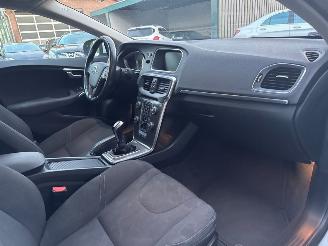 Volvo V-40 1.6 T2 GTDi 16V Hatchback 4Dr Benzine 1.596cc 88kW (120pk) FWD picture 13