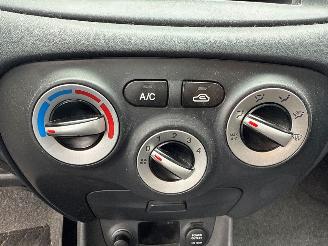 Hyundai Accent 1.4i 16V Hatchback  Benzine 1.399cc 71kW (97pk) FWD picture 15