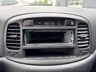 Hyundai Accent 1.4i 16V Hatchback  Benzine 1.399cc 71kW (97pk) FWD picture 14