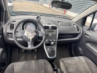 Opel Agila 1.0 12V MPV  Benzine 996cc 50kW (68pk) FWD picture 13