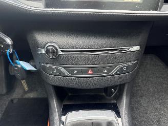 Peugeot 308 1.2 12V e-THP PureTech 130 Combi/o 4Dr Benzine 1.199cc 96kW (131pk) FWD picture 16