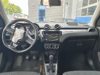 Suzuki Swift 1.2 Style Smart Hybrid picture 19