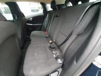 Volvo V-40 2.0 D2 Momentum Business picture 22