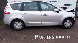 Vrakbiler auto Renault Grand-scenic Grand Scenic III (JZ), MPV, 2009 / 2016 1.6 16V 2012/3