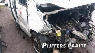 Peugeot Expert Expert (V1/VA/VB/VE/VF/VT/VY), Van, 2016 2.0 Blue HDi 120 16V picture 4