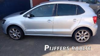skadebil auto Volkswagen Polo Polo V (6R), Hatchback, 2009 / 2017 1.6 TDI 16V 90 2013/5