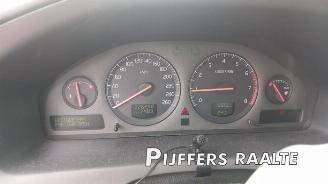 Volvo S-60 S60 I (RS/HV), Sedan, 2000 / 2010 2.4 20V 140 picture 10