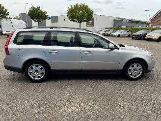 Volvo V-70 2.5 T   AUTOMAAT picture 5