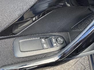 Peugeot 208 1.2 PURE TECH BLUE LION picture 18