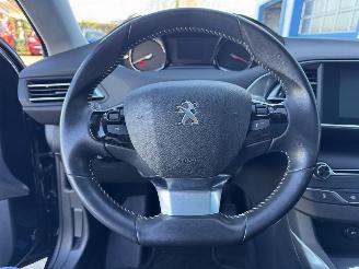 Peugeot 308 1.2 PURE TECH  ALLURE picture 23