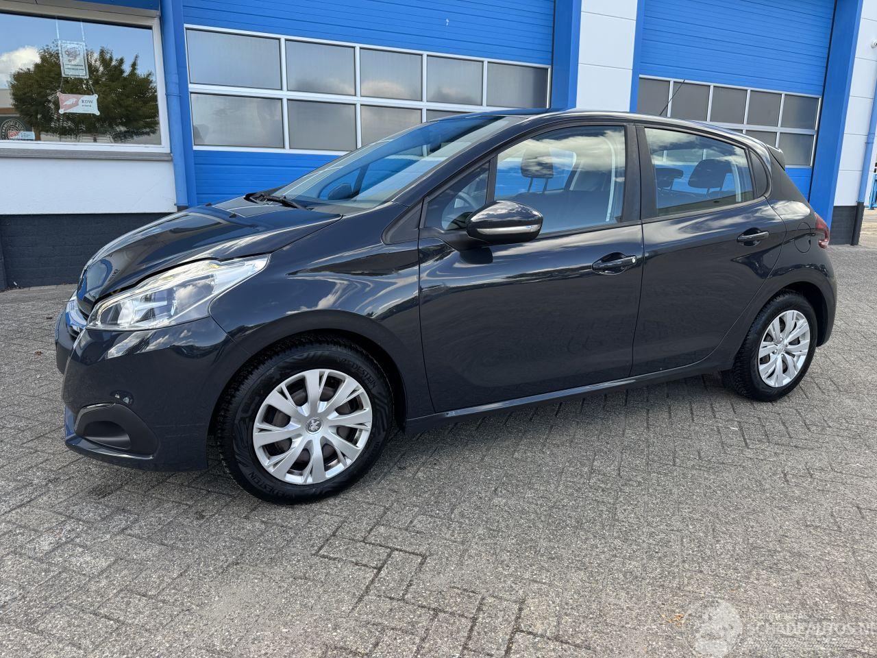 Peugeot 208 1.2 PURE TECH BLUE LION