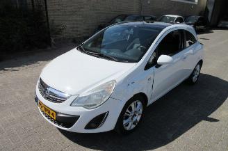 Opel Corsa 1.4 16v Color edition picture 8