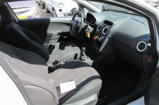 Opel Corsa 1.4 16v Color edition picture 10