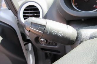 Opel Corsa 1.4 16v Color edition picture 17