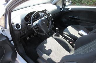 Opel Corsa 1.4 16v Color edition picture 13