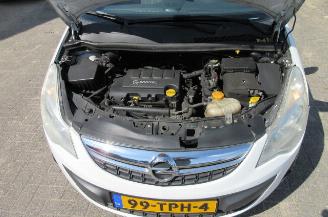 Opel Corsa 1.4 16v Color edition picture 14