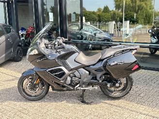 Triumph Trophy 1200 ABS picture 2