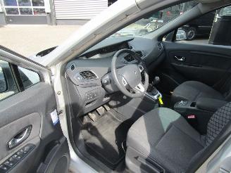 Renault Scenic 1.5 DCI Dynamique picture 9