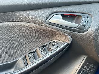 Ford Focus Wagon 1.0 Titanium picture 17