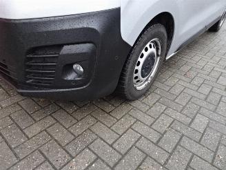 Peugeot Expert 231S 2.0 BlueHDI 120 Premium picture 17