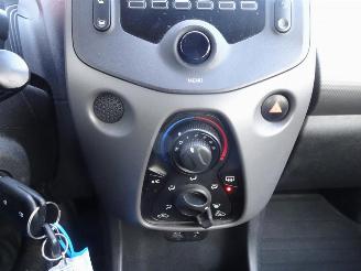 Peugeot 108 1.0 e-VTi Active airco 3500 € export prijs !!!!!!!! picture 7