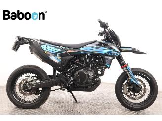 krockskadad bil motor KTM 690 SMC -R 2021/6