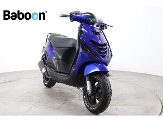 Piaggio  Zip 45KM picture 2