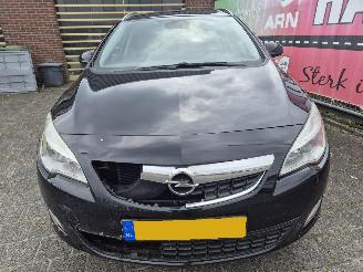 Opel Astra 1.4 cosmo sports tourer picture 7